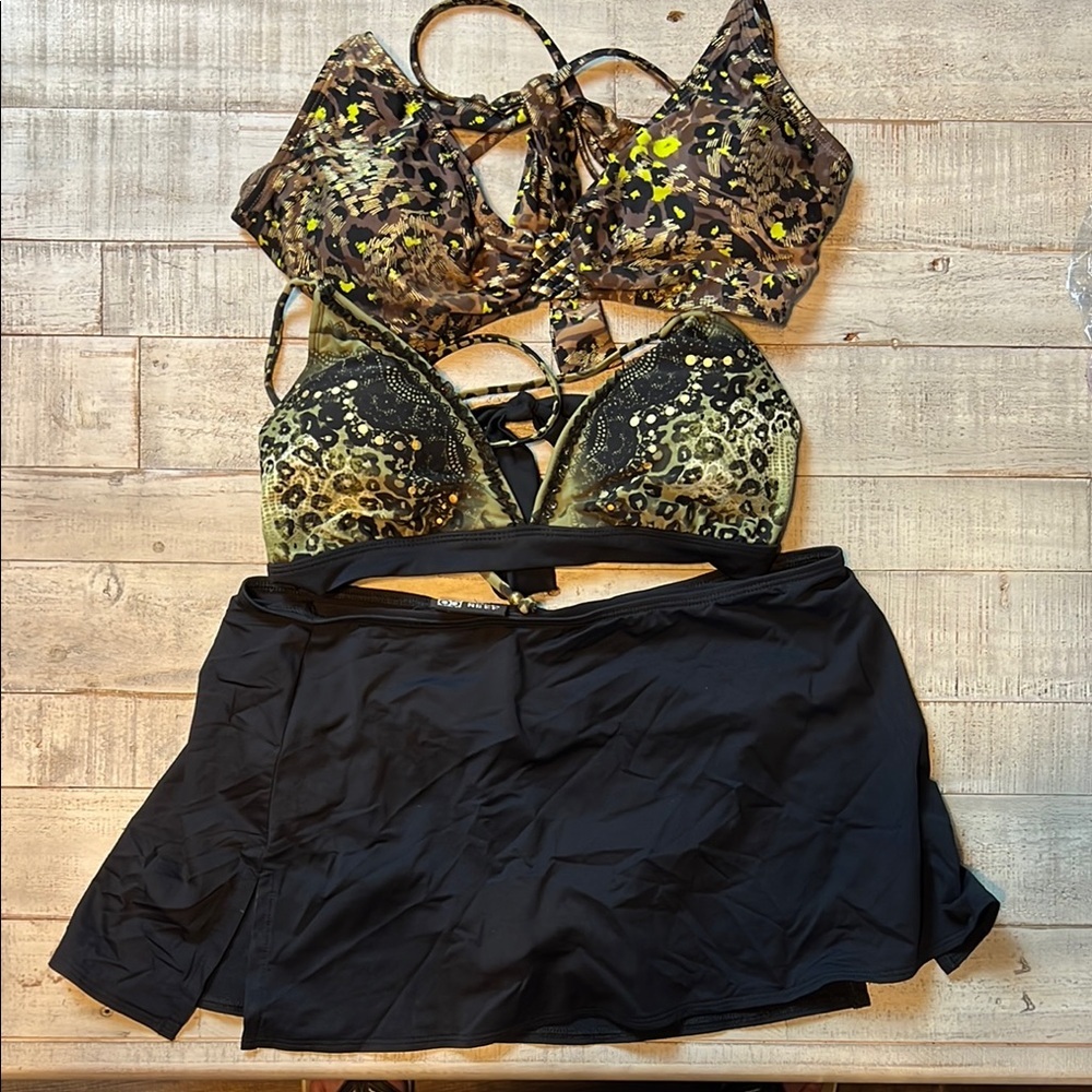 George, CoCo Reef, OP  Black Med Bottoms 2  Bikini tops Large Print Swimwear Y2K